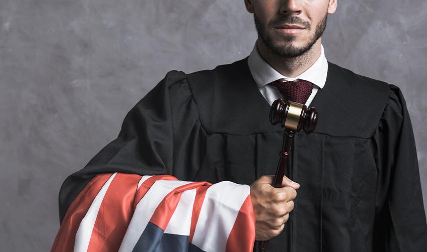 Symbolic image representing legal pathways for international students to transition from OPT to EB5 for US permanent residency.